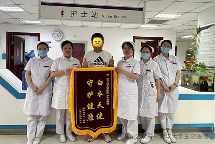 護(hù)理動(dòng)態(tài)丨專(zhuān)科護(hù)士匠心護(hù)理：從病房到居家，守護(hù)患者尊嚴(yán)與希望